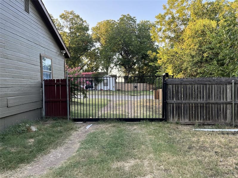 1508 NE 34th Street, Fort Worth TX 76106 - Photo 10