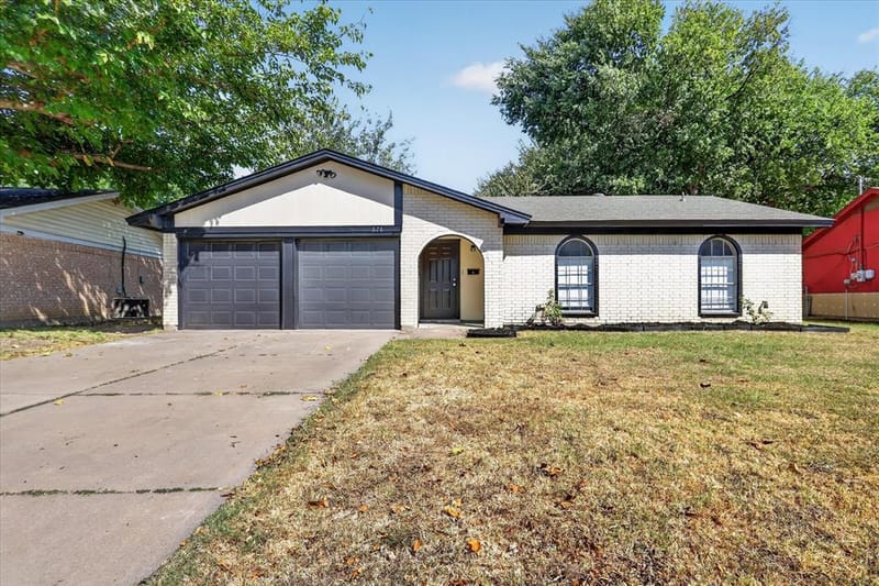628 Lisa Street, Burleson TX 76028