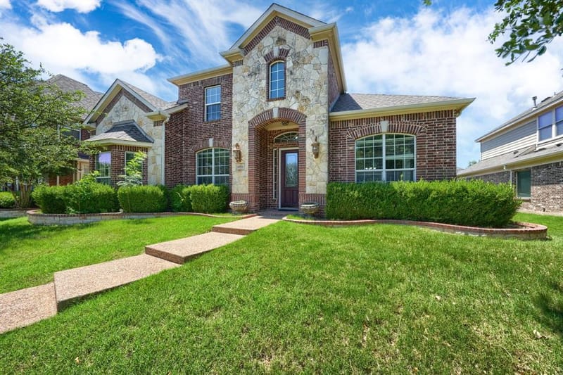 10510 Toffenham Drive, Frisco TX 75035 - Photo 2