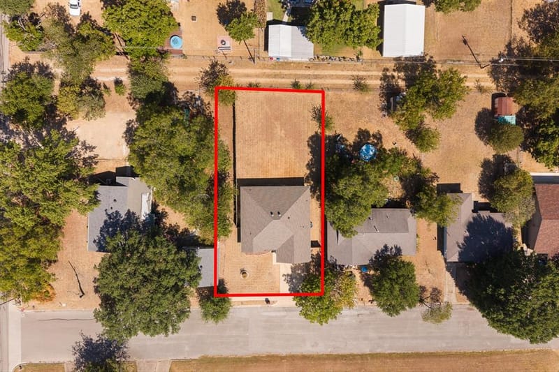 1212 Bales Street, Cleburne TX 76033 - Photo 3