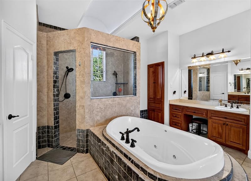 9900 Harbour View Lane, Fort Worth TX 76179 - Photo 28