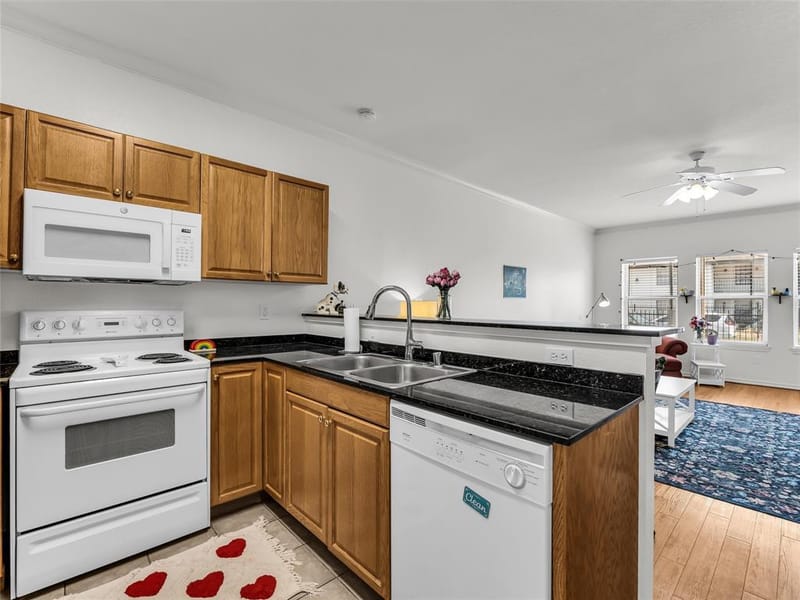 1401 Bagby Avenue # 2, Waco TX 76706 - Photo 5