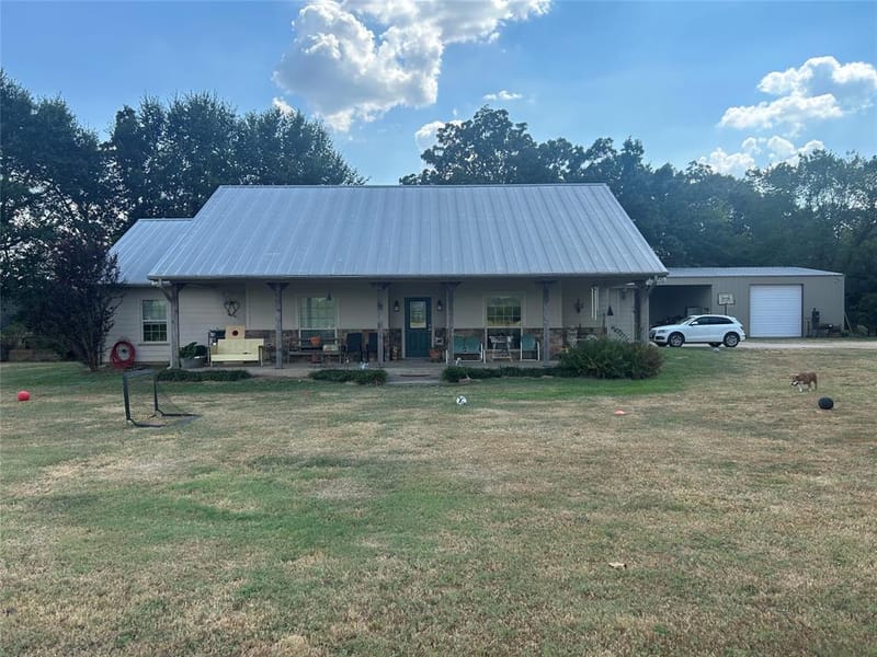1620 FR 3298, Powderly TX 75473