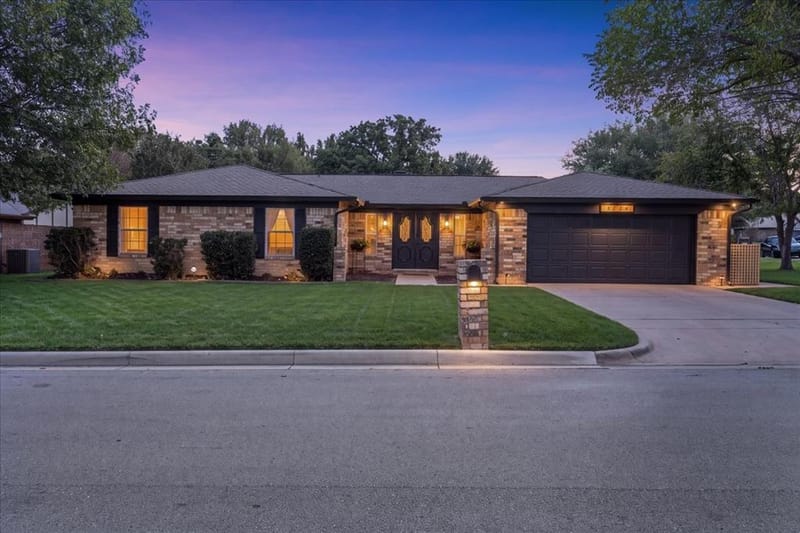 8224 Pearl Street, North Richland Hills TX 76180 - Photo 2