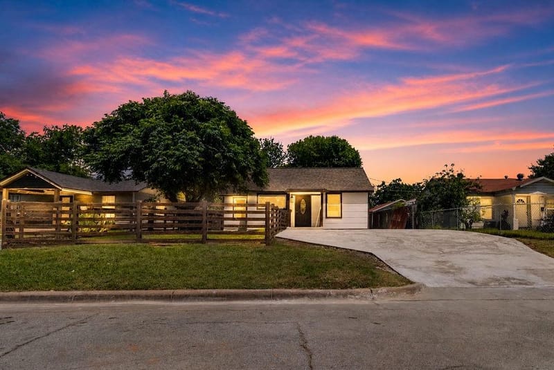 3939 E 4th Street, Fort Worth TX 76111