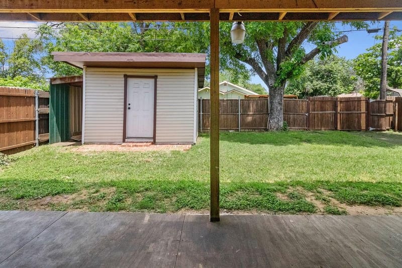 3939 E 4th Street, Fort Worth TX 76111 - Photo 15