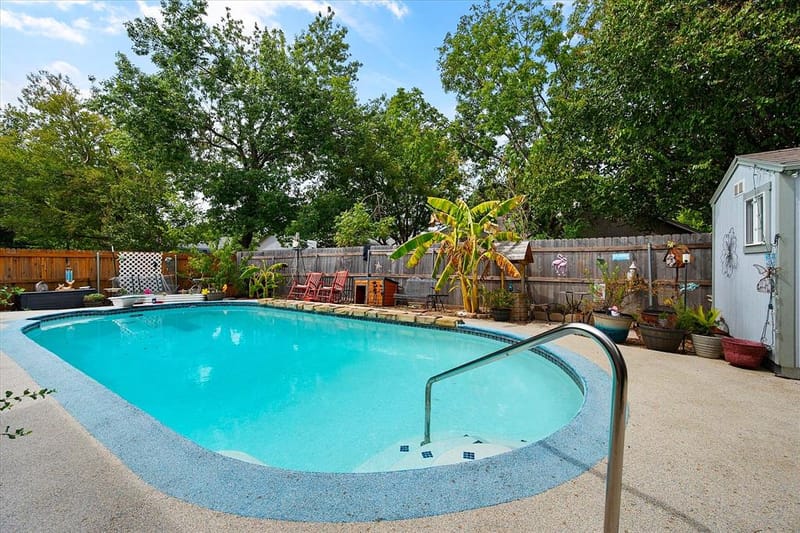 6929 Wooddale Drive, Watauga TX 76148