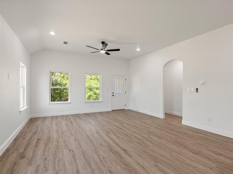 101 N Oak Street, Ector TX 75439 - Photo 18