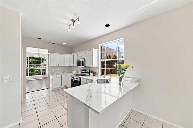 337 Bluewood Lane, Lake Dallas TX 75065 - Photo 6