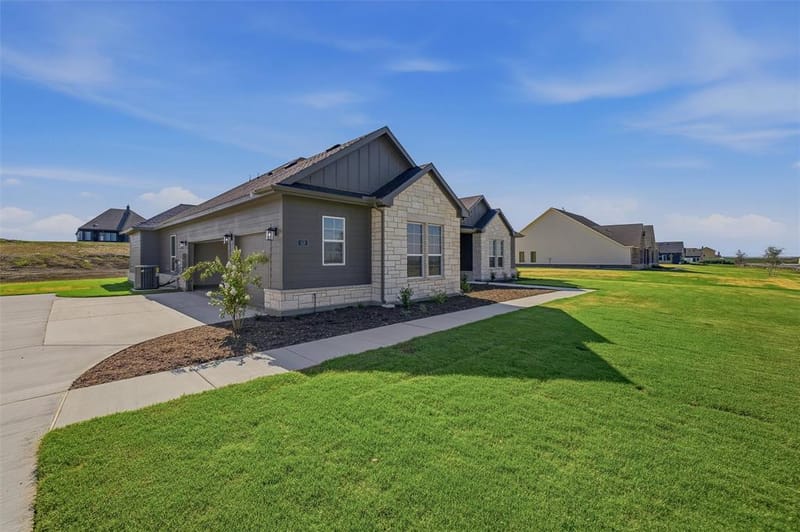 153 Big Sky Road, Decatur TX 76234 - Photo 4