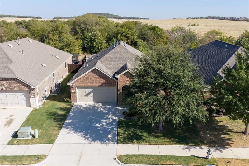6424 Roaring Creek, Denton TX 76226 - Photo 2