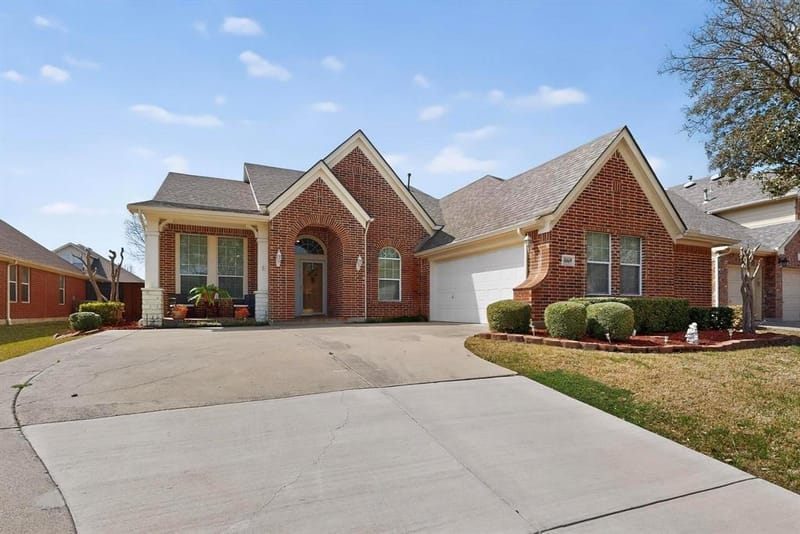 6869 Cape Cod Drive, Grand Prairie TX 75054 - Photo 11