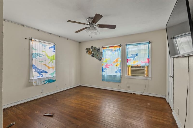 1301 E Ramsey Avenue, Fort Worth TX 76104 - Photo 9