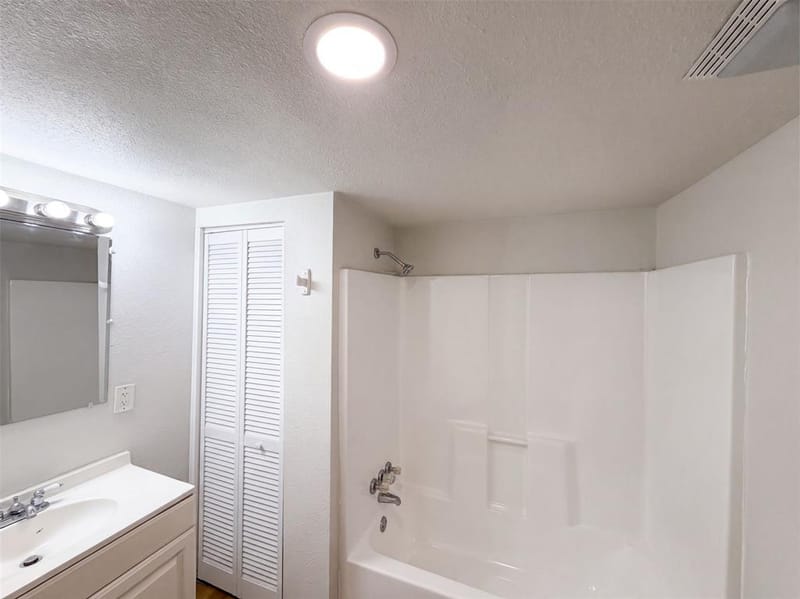 1418 Moss Street, Gainesville TX 76240 - Photo 6