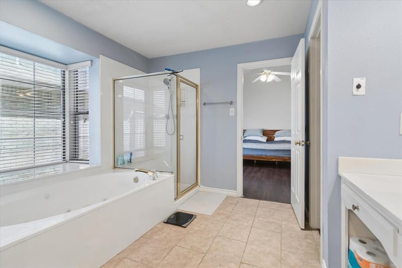 924 McCoy Drive, Irving TX 75062 - Photo 23