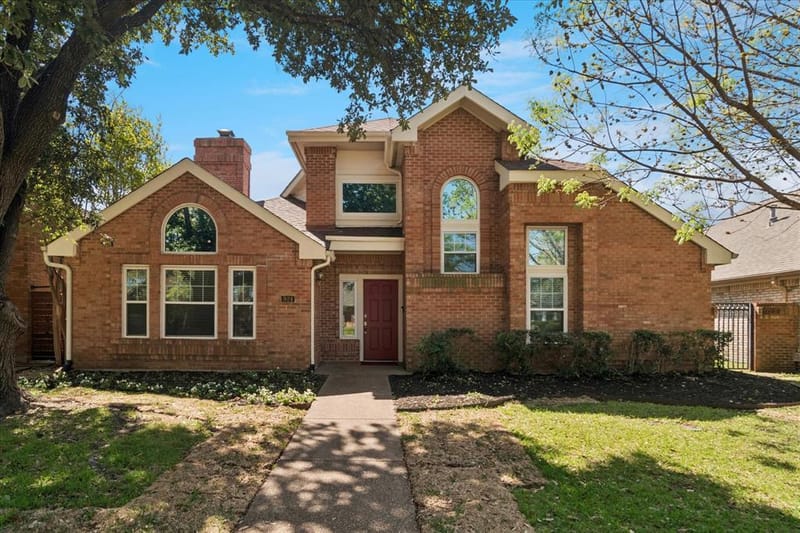 924 McCoy Drive, Irving TX 75062