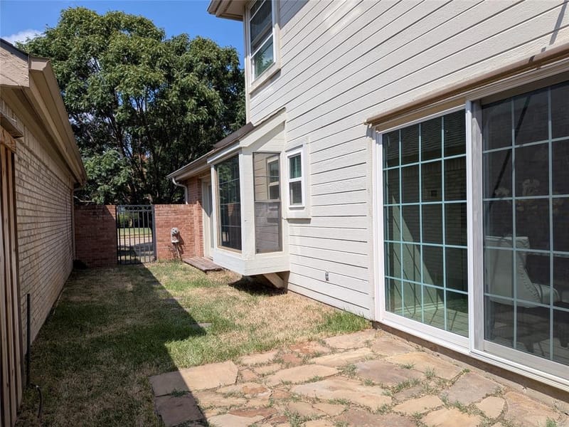 924 McCoy Drive, Irving TX 75062 - Photo 35