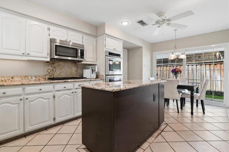 924 McCoy Drive, Irving TX 75062 - Photo 8