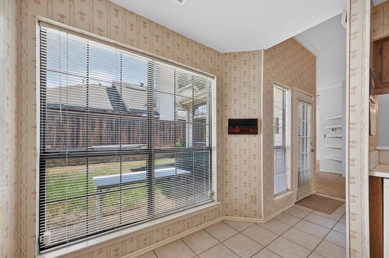 9711 Springtree Lane, Dallas TX 75243 - Photo 17