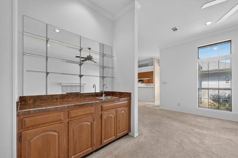 9711 Springtree Lane, Dallas TX 75243 - Photo 10