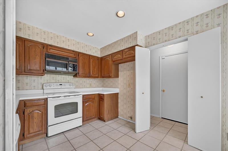 9711 Springtree Lane, Dallas TX 75243 - Photo 15