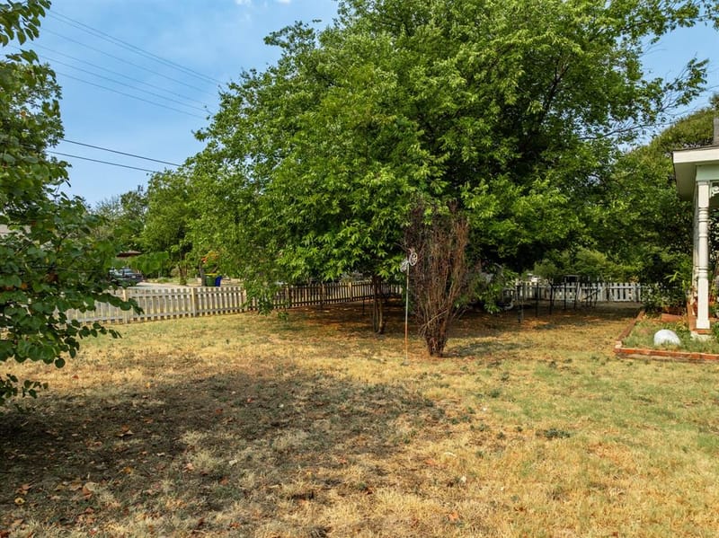 210 S Corporation Street, Hillsboro TX 76645 - Photo 21