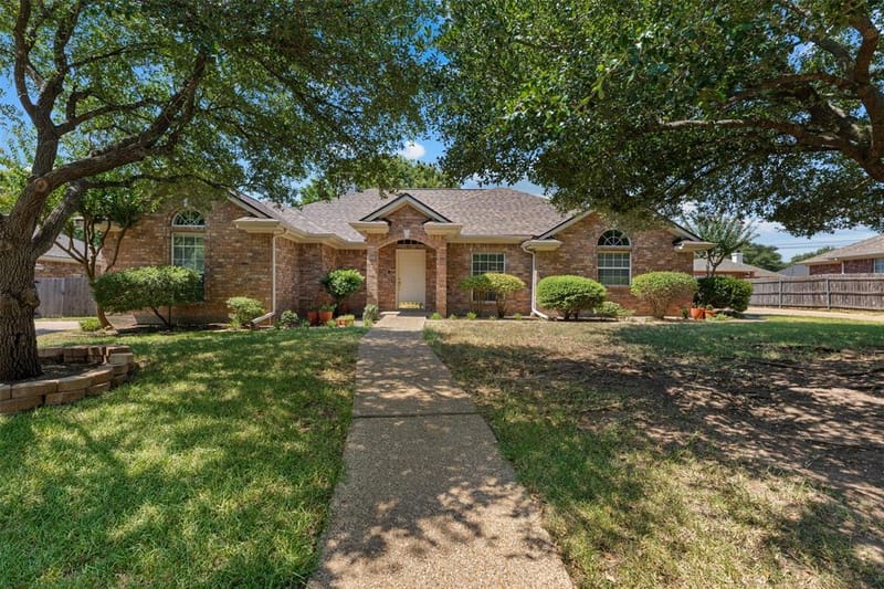 1209 Heatherwood, Hewitt TX 76643