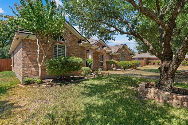 1209 Heatherwood, Hewitt TX 76643 - Photo 5