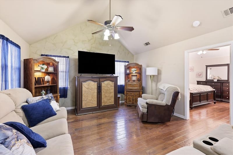 5855 Ge Horton Road, Justin TX 76247 - Photo 4