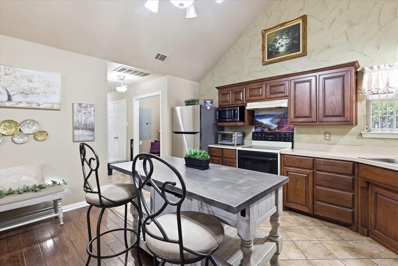 5855 Ge Horton Road, Justin TX 76247 - Photo 8