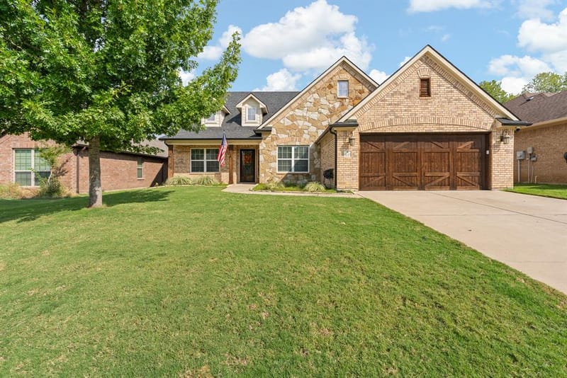3137 Shoreline Drive, Burleson TX 76028
