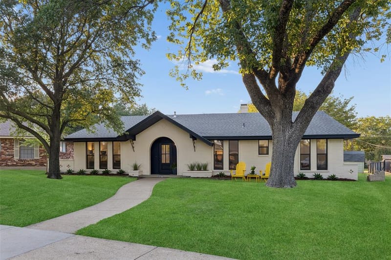 2133 Oak Valley Lane, Dallas TX 75232