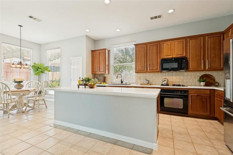 1807 Lake Glen Trail, Mansfield TX 76063 - Photo 6