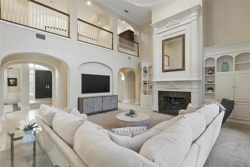 6800 Oak Hill Drive, Fort Worth TX 76132 - Photo 8