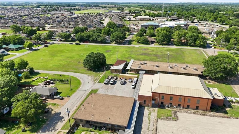 754 N Main Drive, Van Alstyne TX 75495 - Photo 30