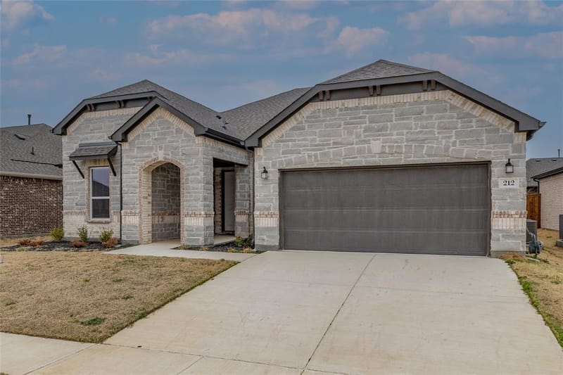 212 Colvin Lane, Justin TX 76247 - Photo 2