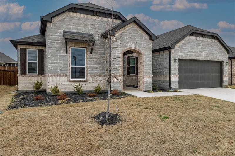 212 Colvin Lane, Justin TX 76247