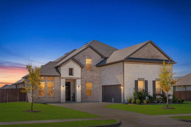 814 Hat Creek Drive, Midlothian TX 76065