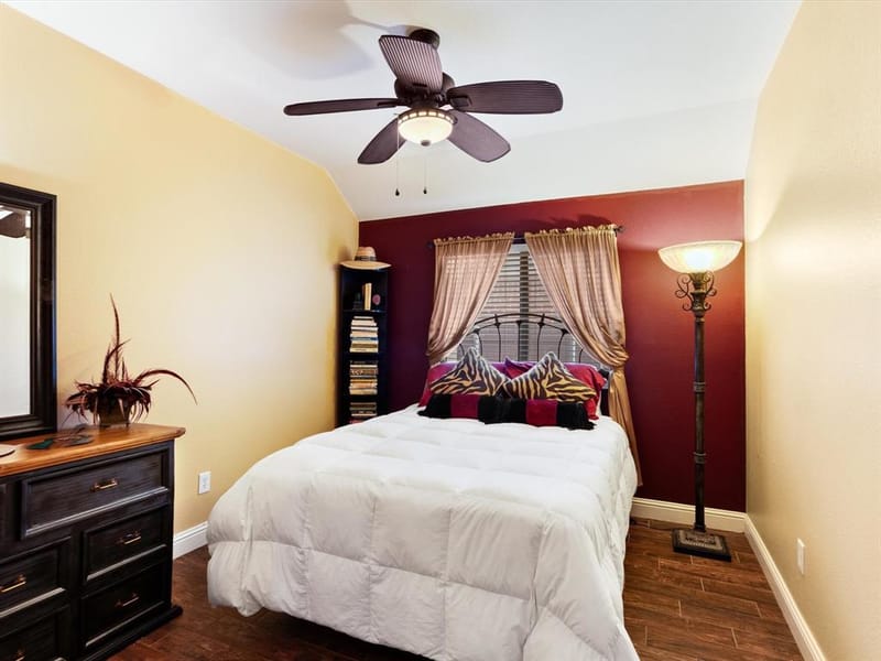 2703 Cove Drive, Grand Prairie TX 75054 - Photo 24