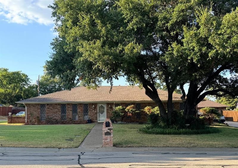 141 Villa Park Drive, Highland Village TX 75077
