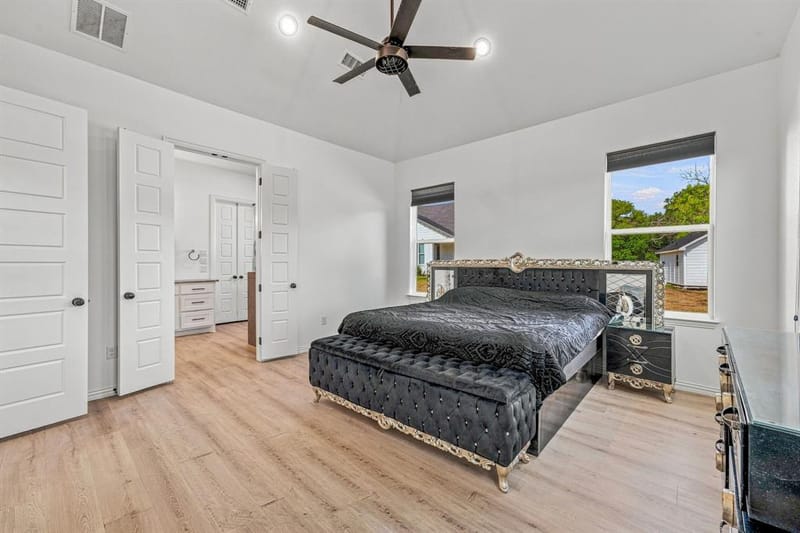 1316 Shawnee Trail, Granbury TX 76048 - Photo 15