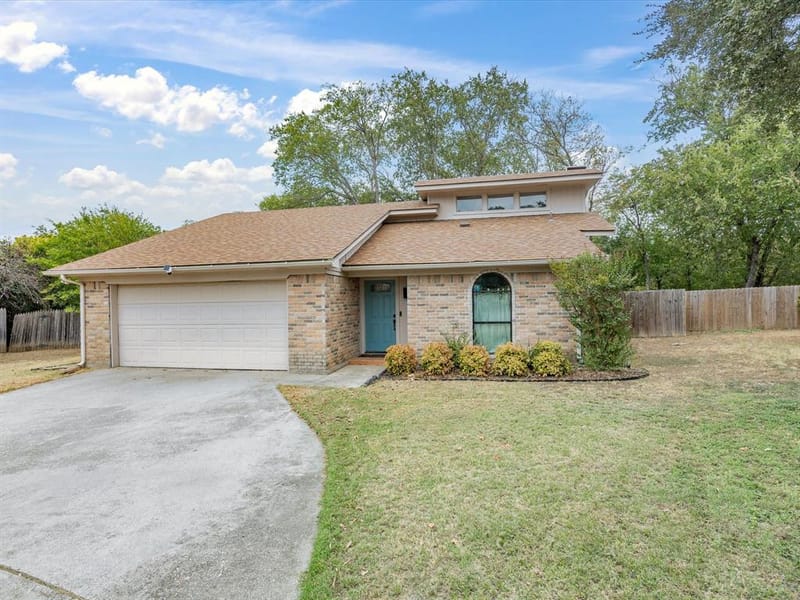 1701 Queen Street, Fort Worth TX 76103