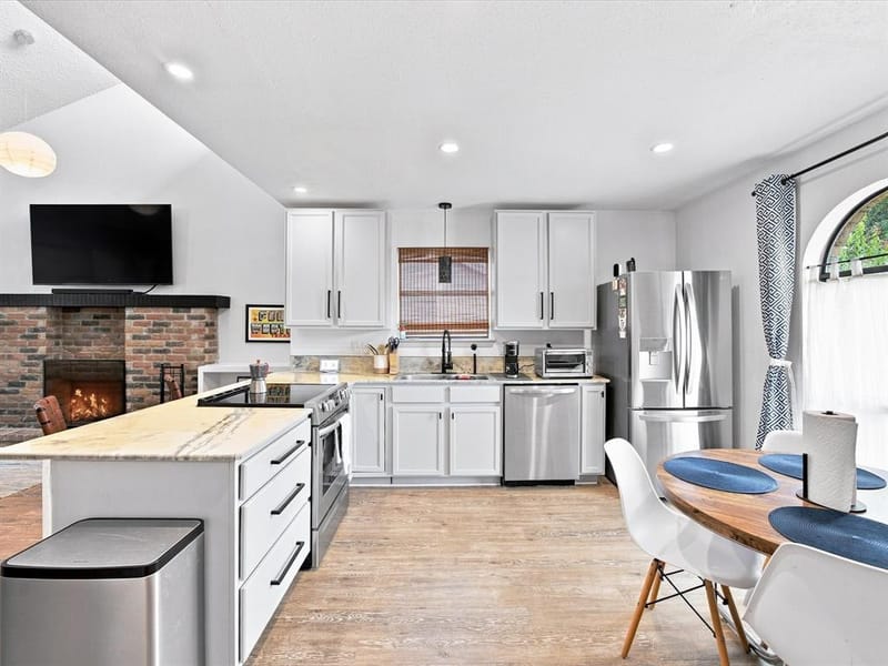1701 Queen Street, Fort Worth TX 76103 - Photo 8