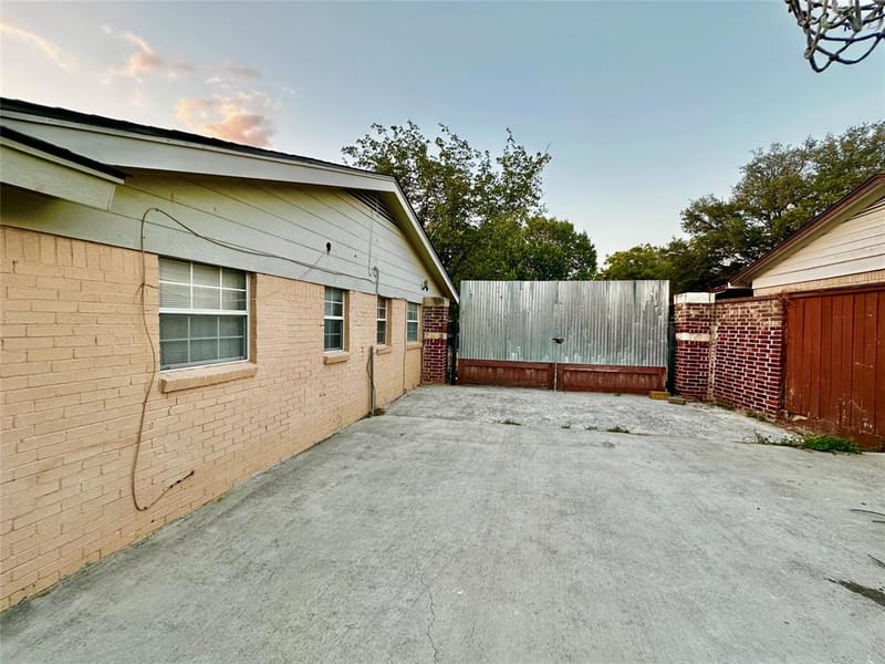 4408 Hunter Street, Haltom City TX 76117 - Photo 7