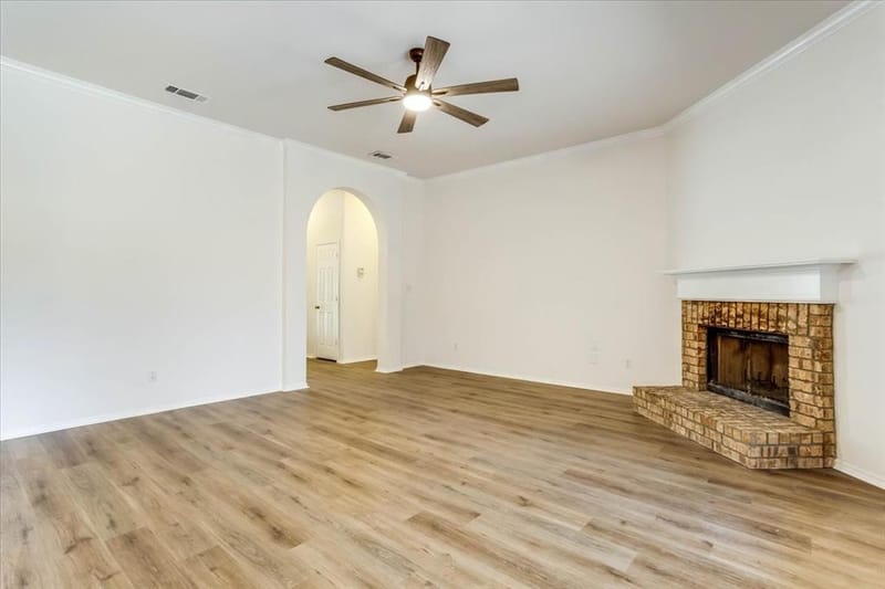 1025 Jessica Drive, Burleson TX 76028 - Photo 6
