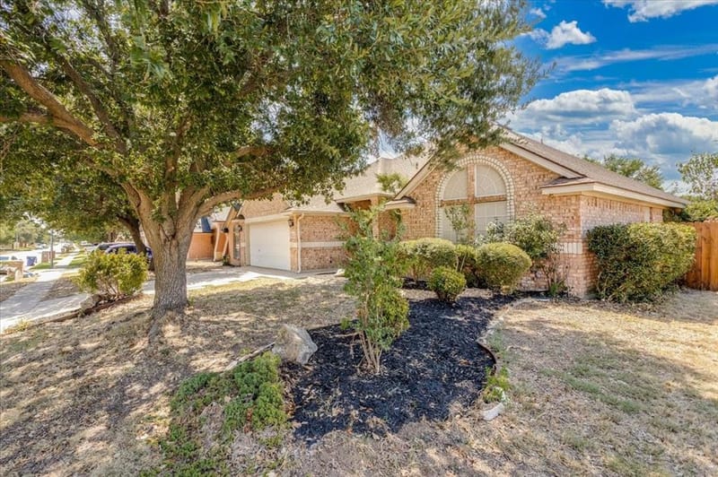 1025 Jessica Drive, Burleson TX 76028 - Photo 3