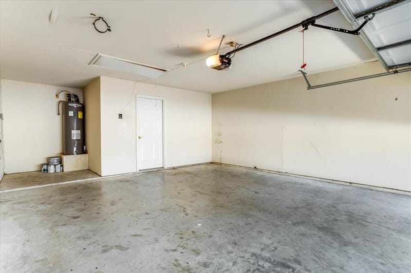 1025 Jessica Drive, Burleson TX 76028 - Photo 28