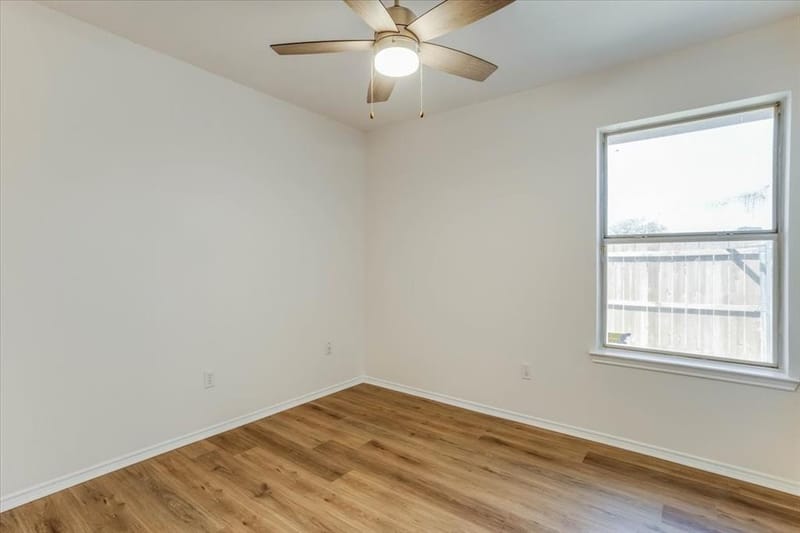 1025 Jessica Drive, Burleson TX 76028 - Photo 24