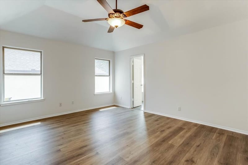 1025 Jessica Drive, Burleson TX 76028 - Photo 14