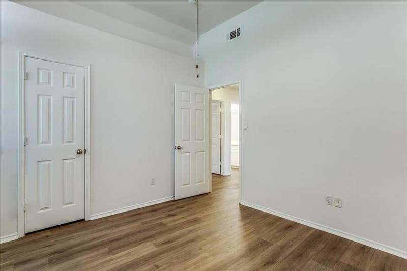 1025 Jessica Drive, Burleson TX 76028 - Photo 21